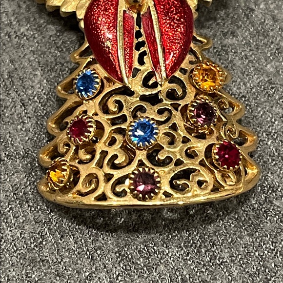 Vintage Weingeroff Filigree Angel Brooch & Earrings Set - Picture 3 of 7